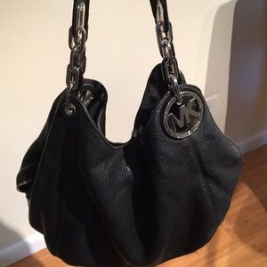 Beautiful leather Michael Kors shoulder bag